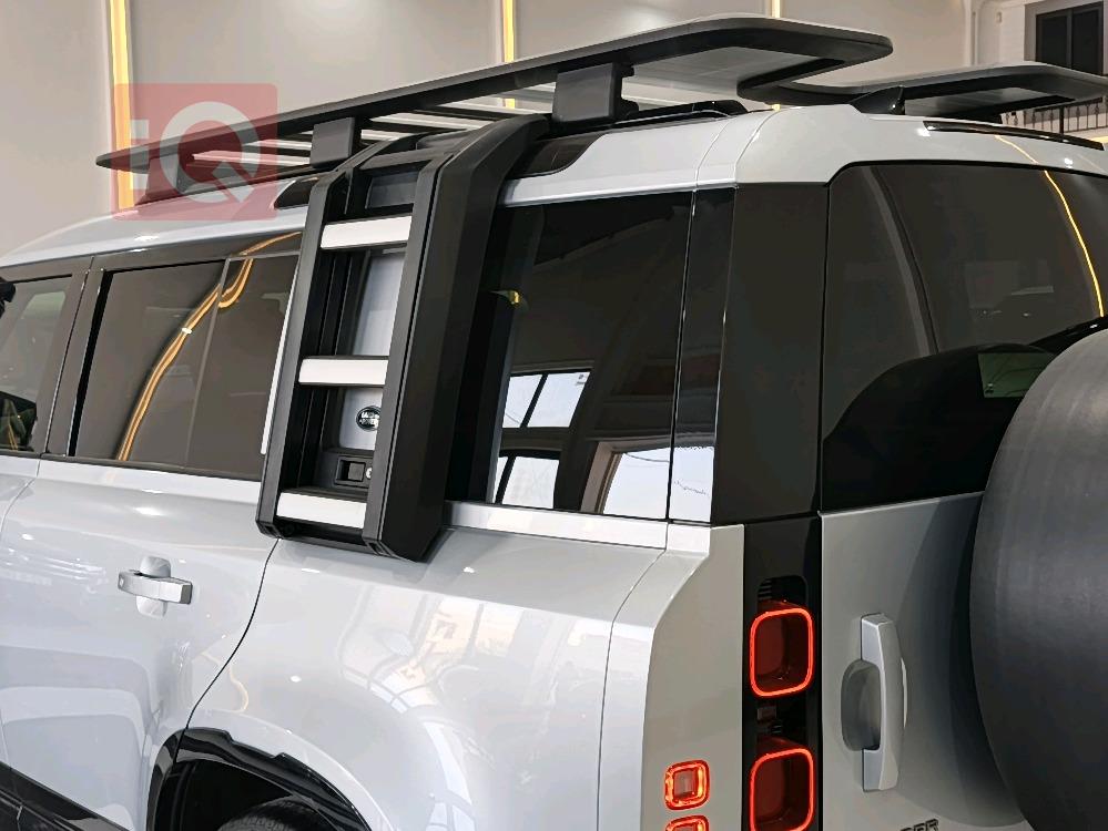 لاند ڕۆڤەر دیفێندەر